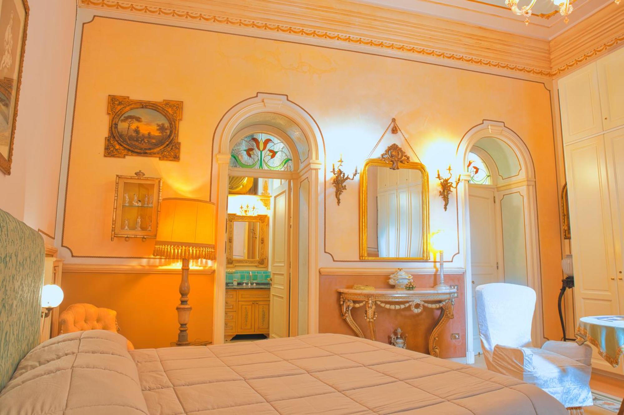 Flora House Salerno
